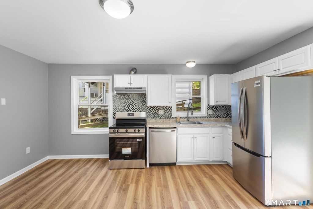 100 Meriden Road - Photo 2