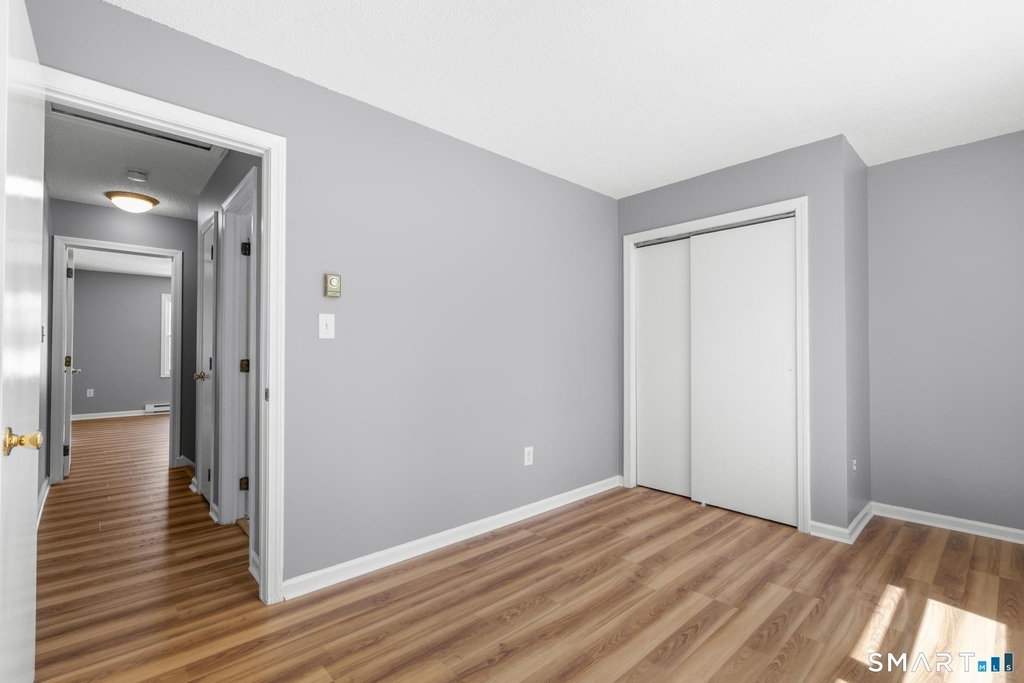 100 Meriden Road - Photo 8