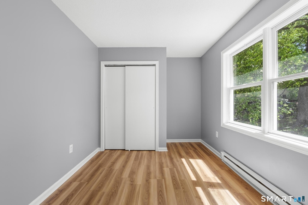 100 Meriden Road - Photo 9