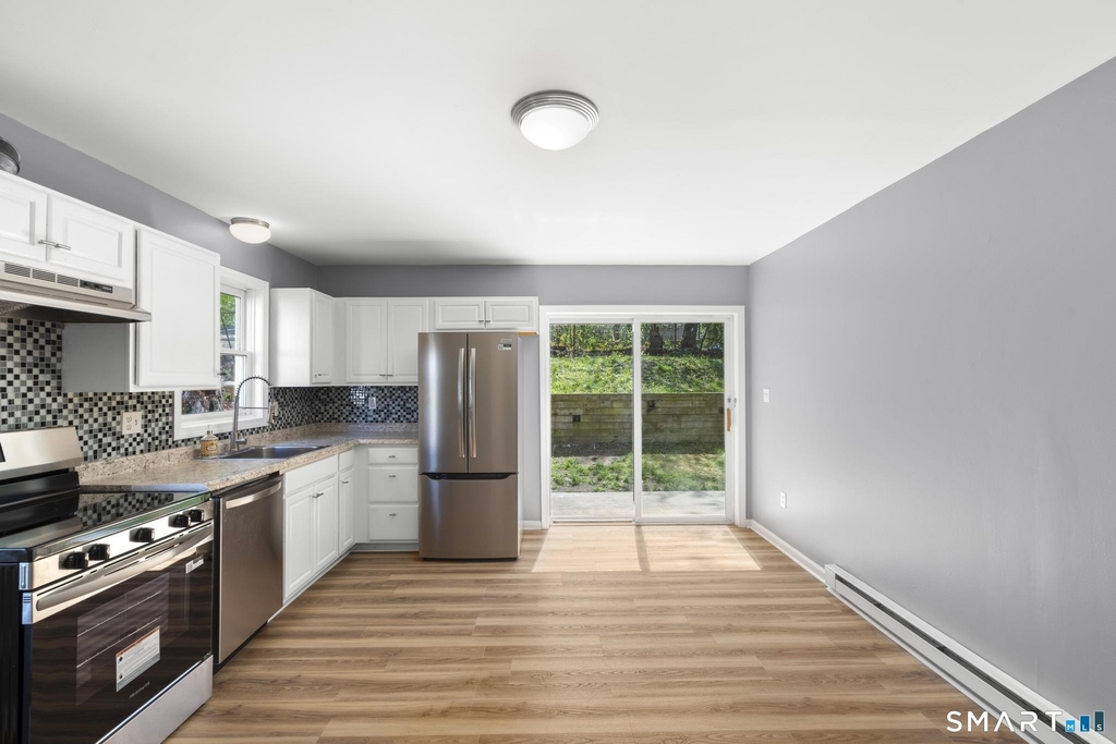 100 Meriden Road - Photo 0