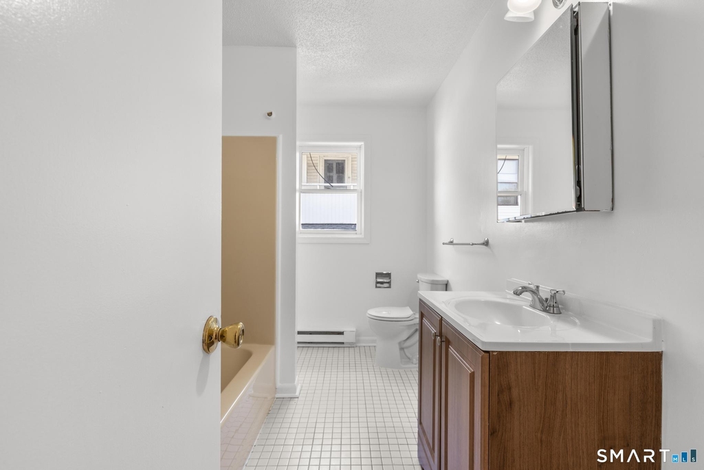 100 Meriden Road - Photo 10