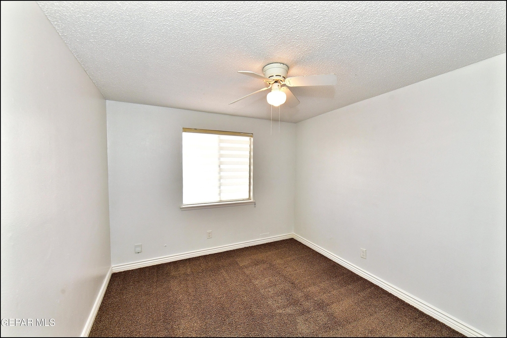 10565 Murphy Street - Photo 32
