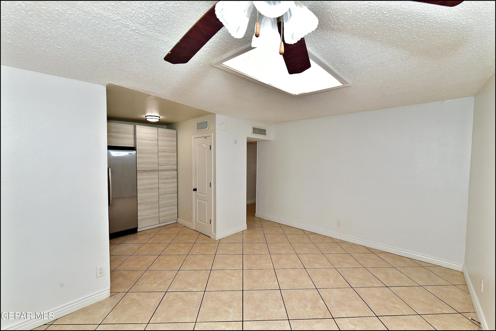 10565 Murphy Street - Photo 11