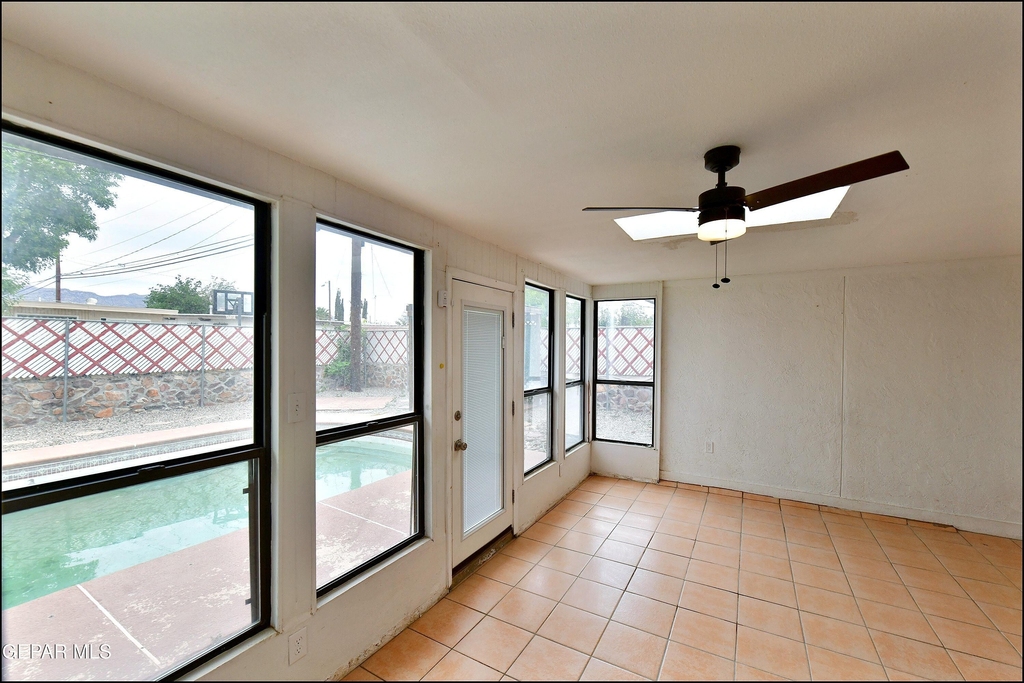 10565 Murphy Street - Photo 34