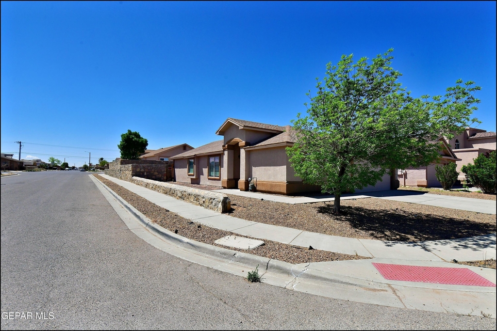 12976 Enrique Gomez Drive - Photo 0