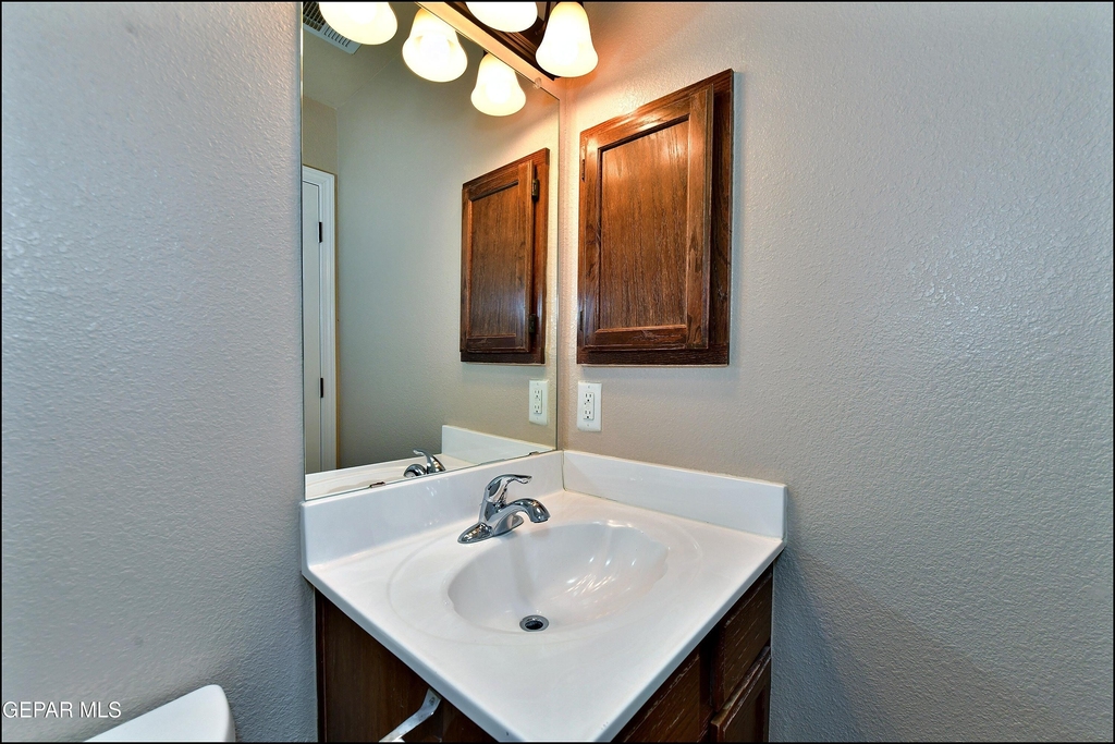 12976 Enrique Gomez Drive - Photo 33