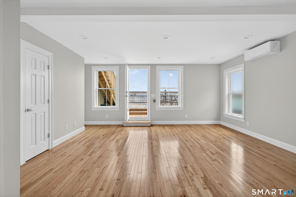 138 Bank Street - Photo 1