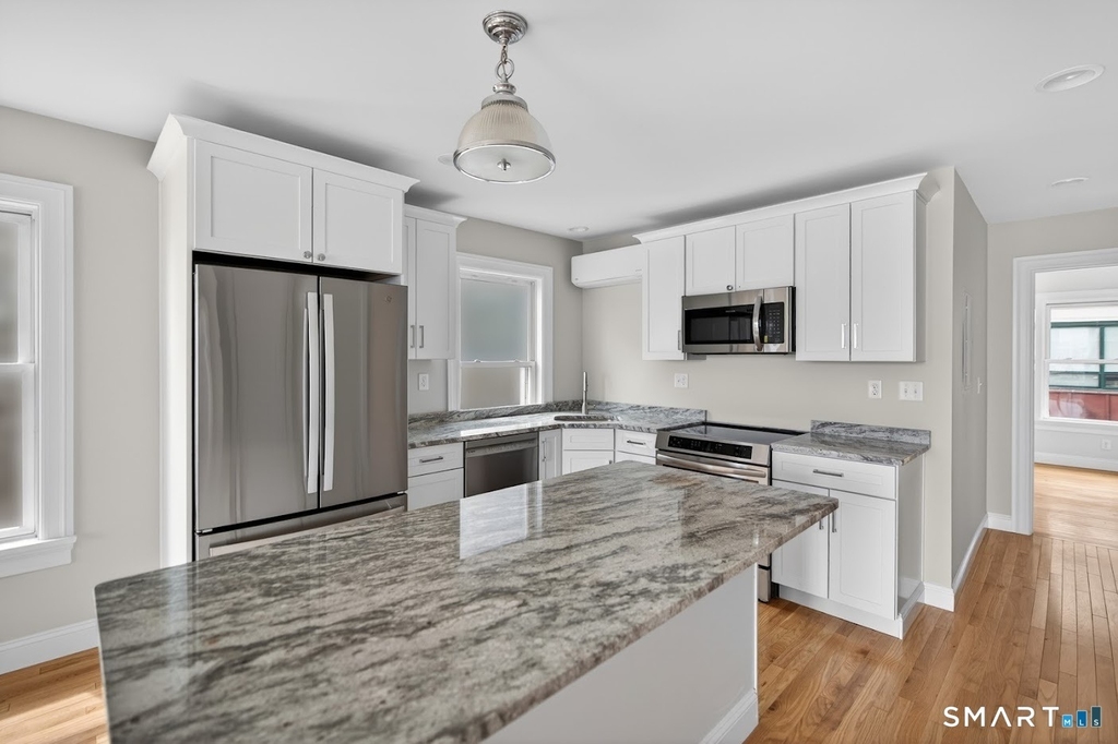 138 Bank Street - Photo 12