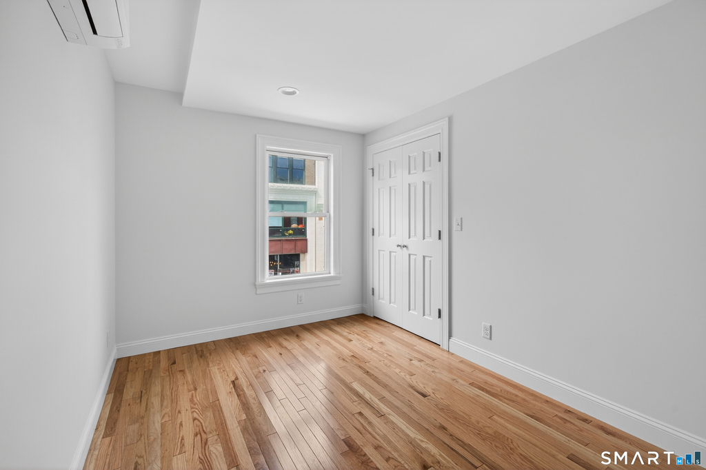 138 Bank Street - Photo 8