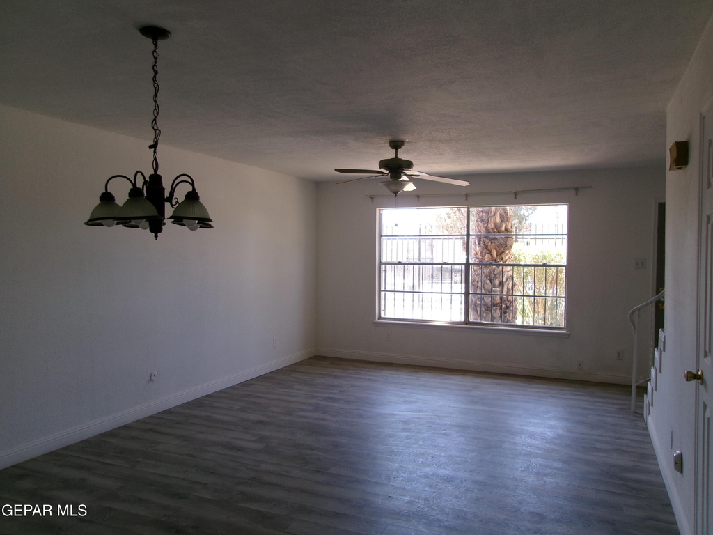 6700 Escondido Drive - Photo 3