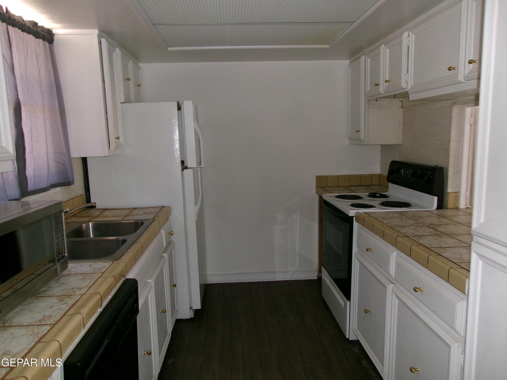 6700 Escondido Drive - Photo 8