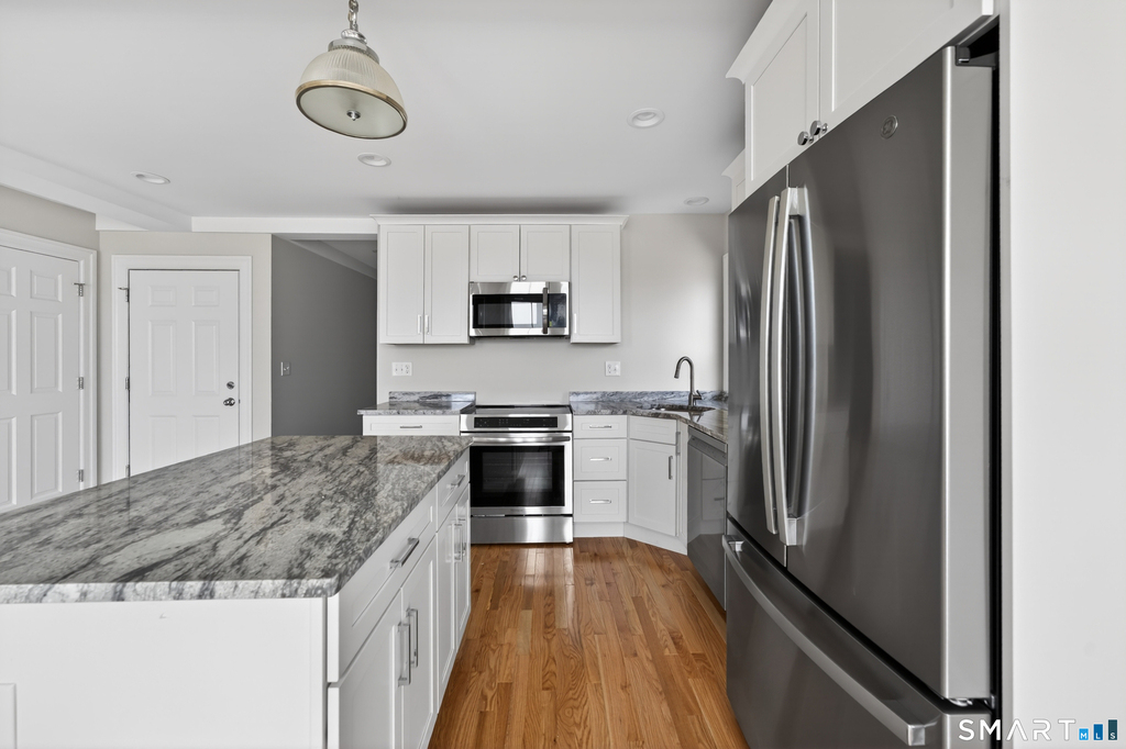 138 Bank Street - Photo 7