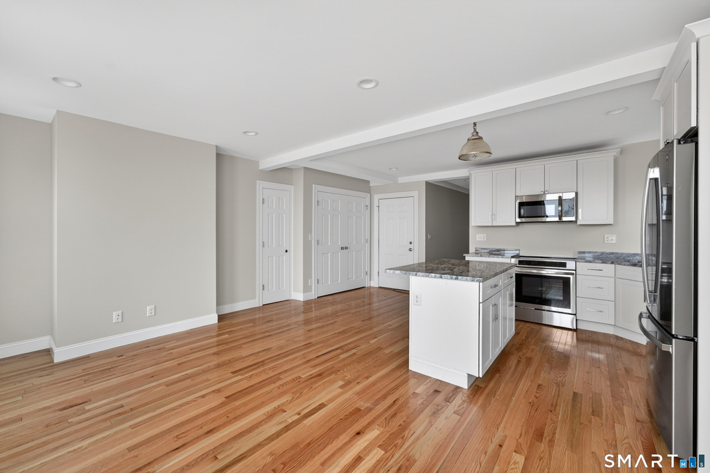 138 Bank Street - Photo 4