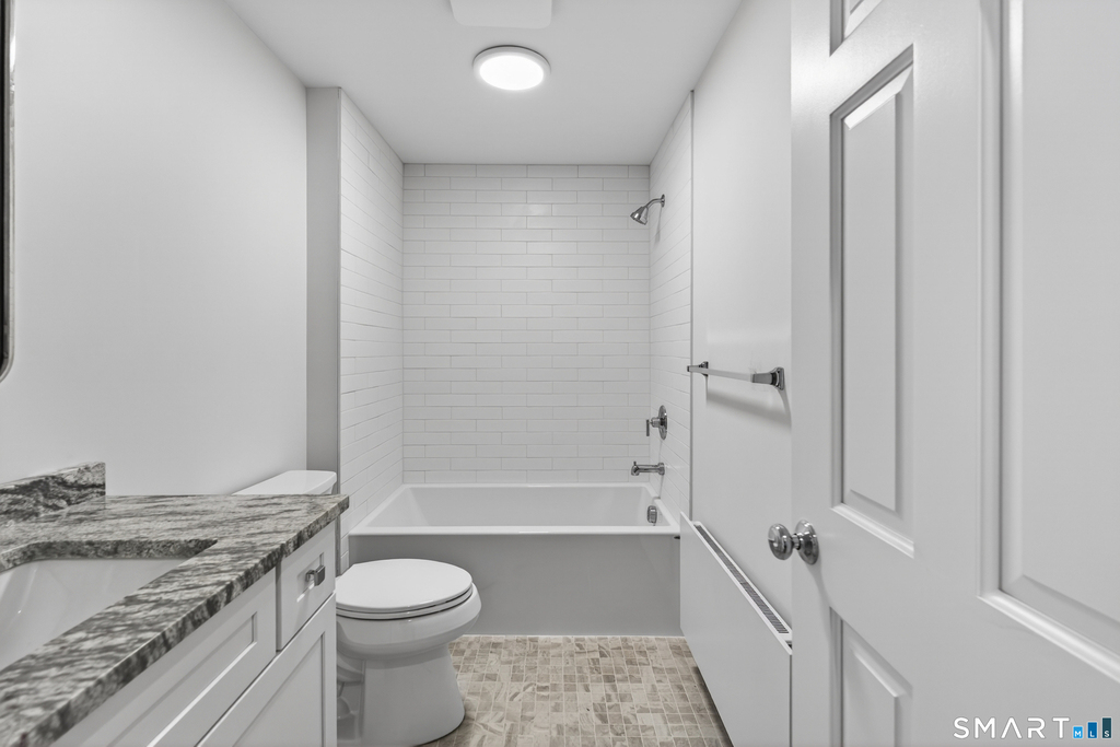 138 Bank Street - Photo 14