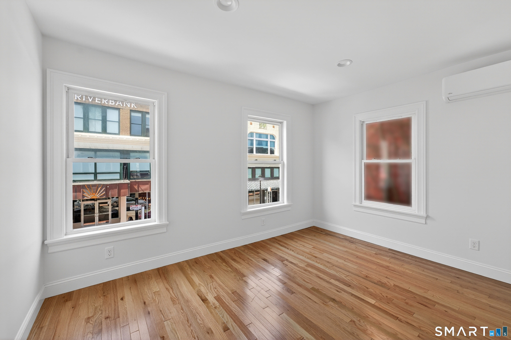 138 Bank Street - Photo 16