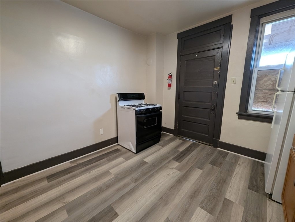 505 Broadway Ave - Photo 4