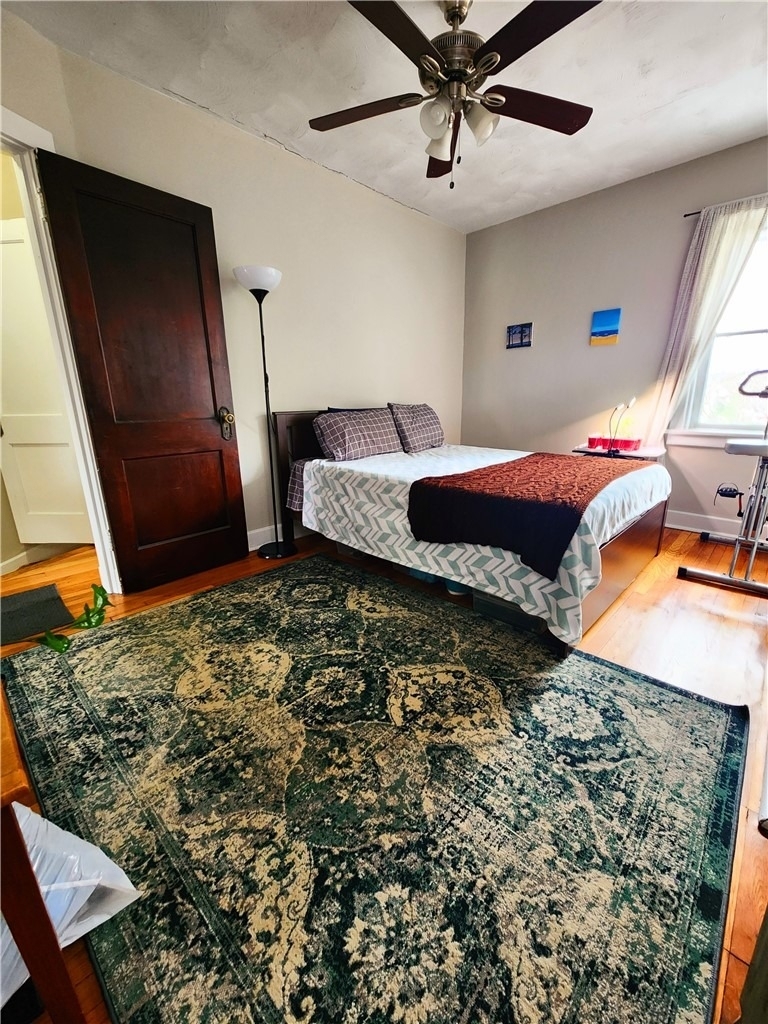 5850 Burchfield Ave - Photo 5