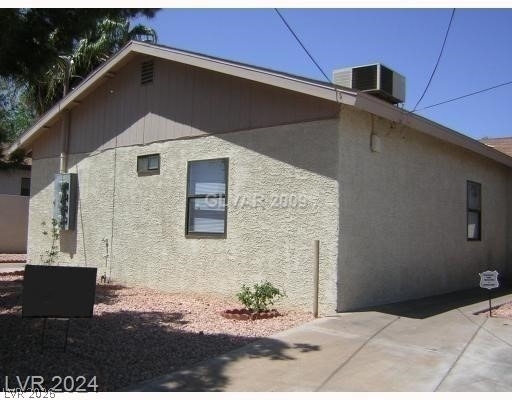 211 Zinc Street - Photo 0