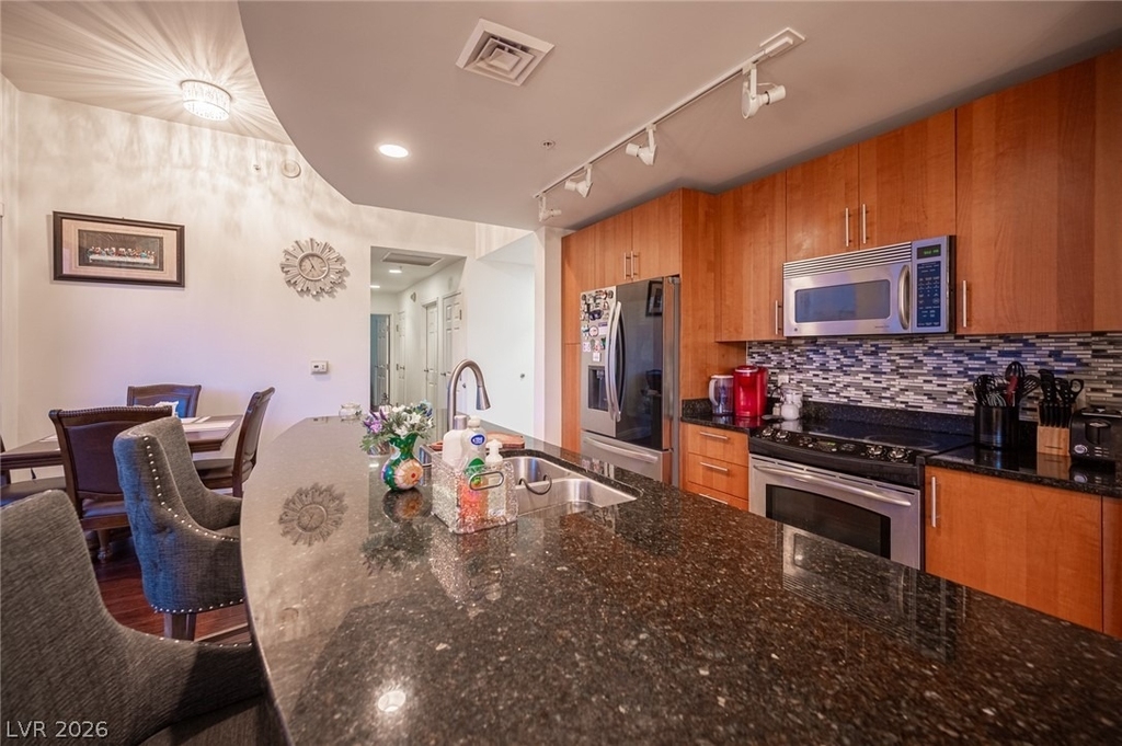 200 W Sahara Avenue - Photo 9