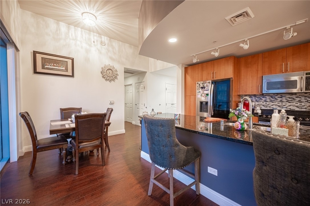200 W Sahara Avenue - Photo 8