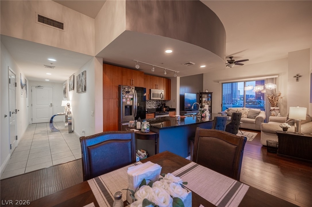 200 W Sahara Avenue - Photo 6