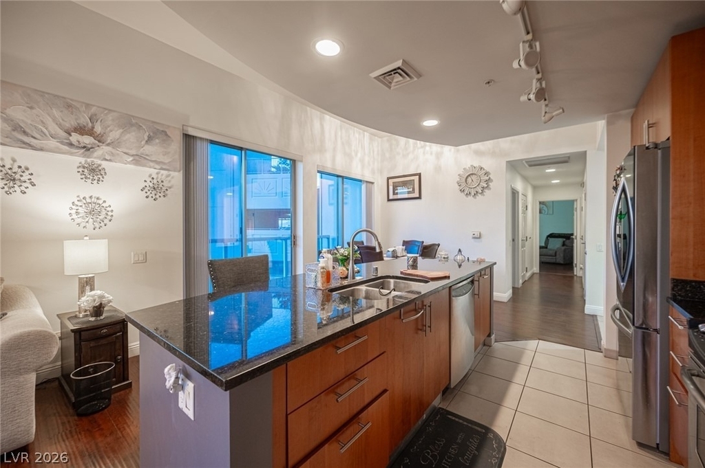 200 W Sahara Avenue - Photo 10