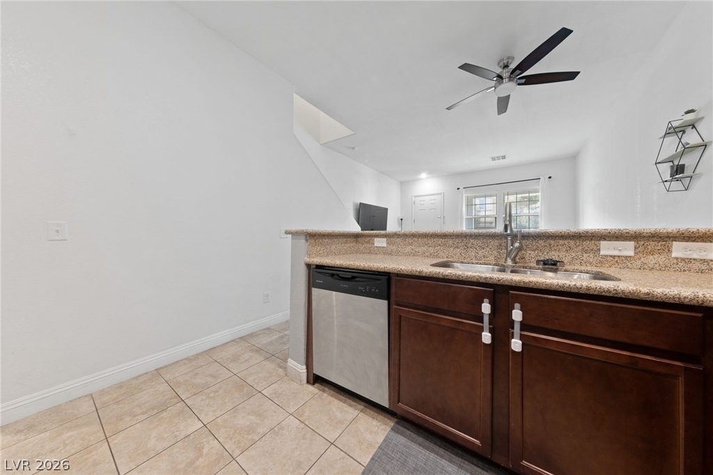 7544 Nicklin Street - Photo 9