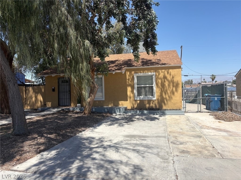 611 Bell Drive - Photo 1