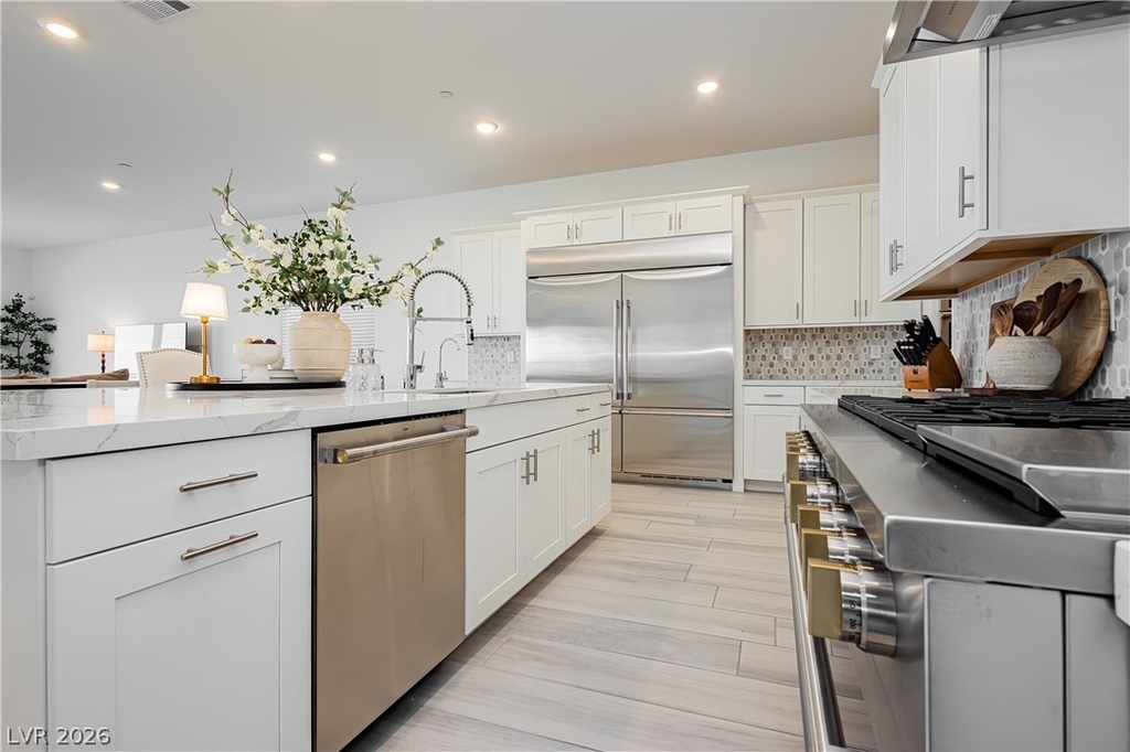 322 Natoire Court - Photo 10