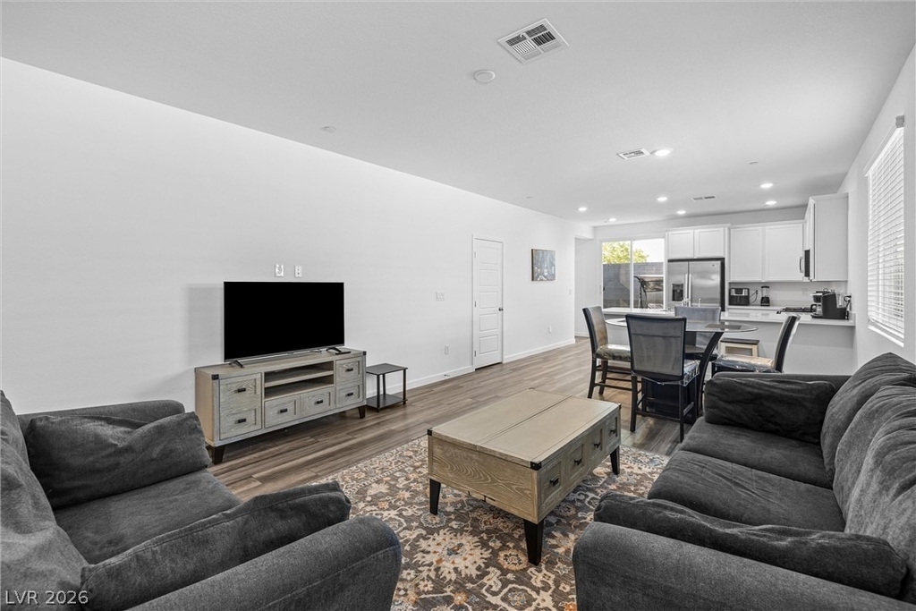 9446 Sequoia Ridge Avenue - Photo 5