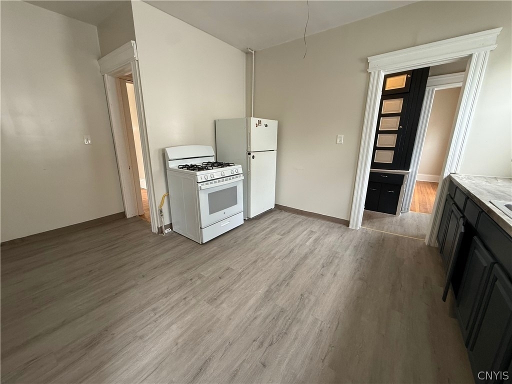 367 Furman Street - Photo 2