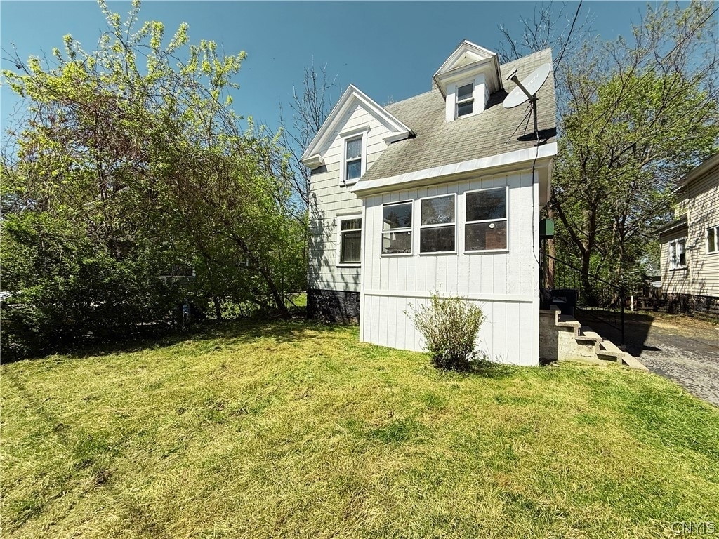 154 Seeley Avenue - Photo 0