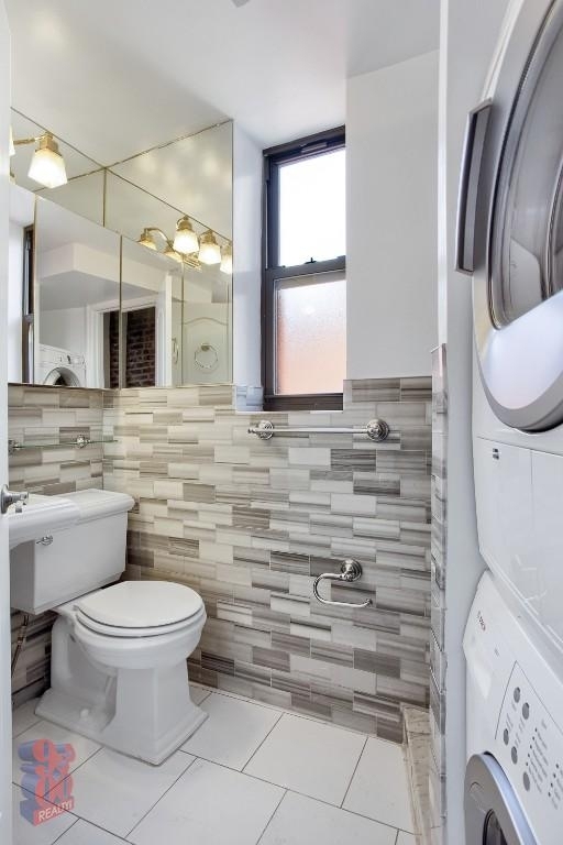 232 Elizabeth Street - Photo 3