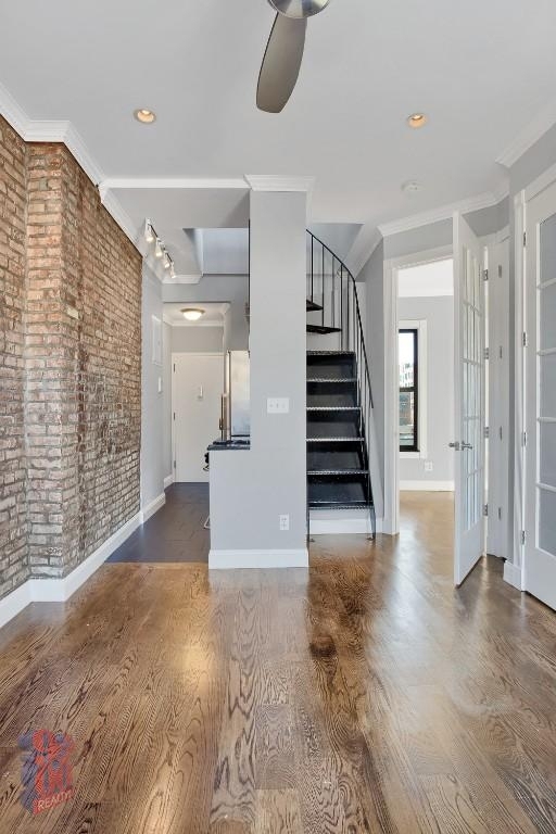 232 Elizabeth Street - Photo 0