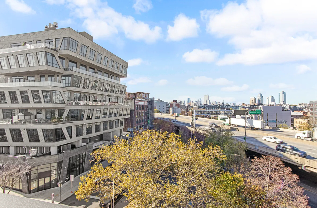 368 Leonard Street - Photo 9