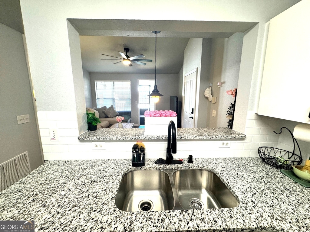 211 North Avenue - Photo 7
