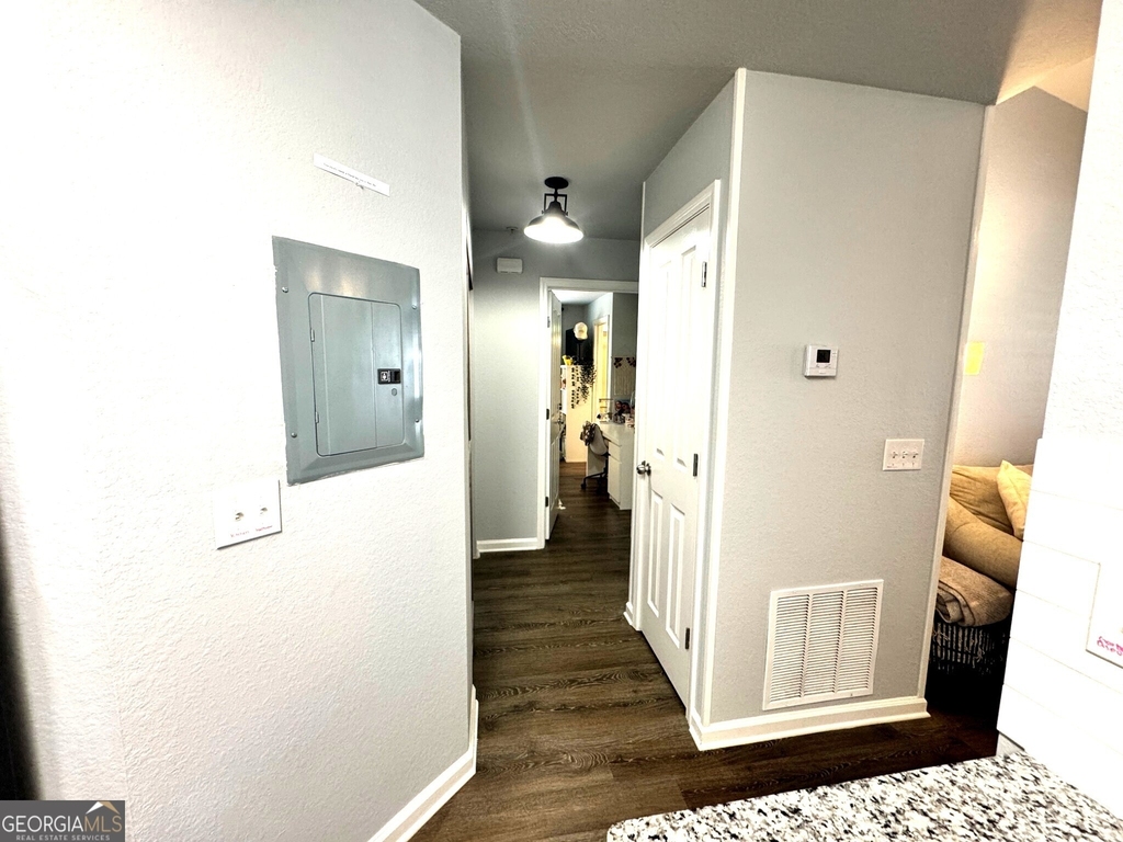 211 North Avenue - Photo 9