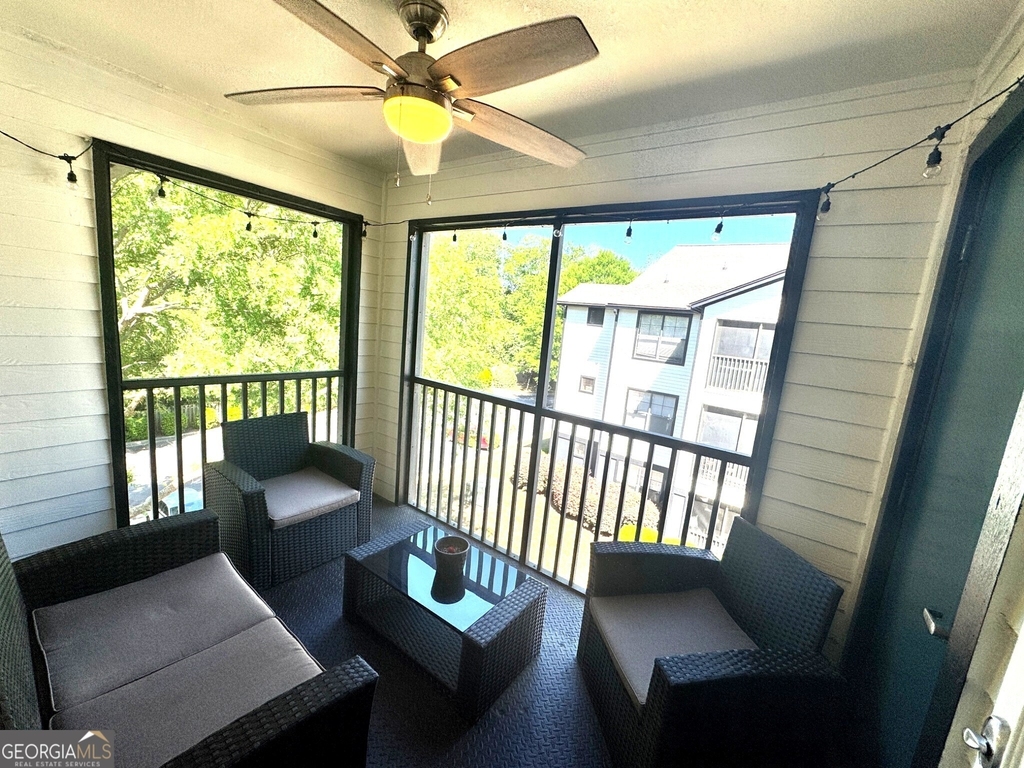 211 North Avenue - Photo 3