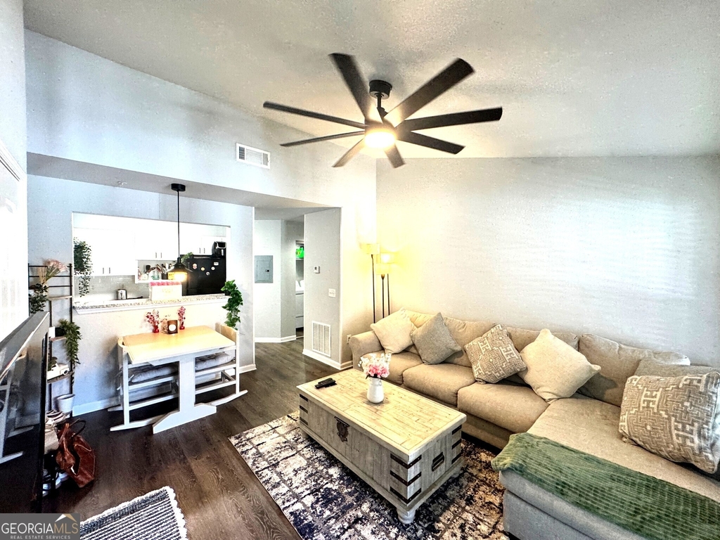 211 North Avenue - Photo 4