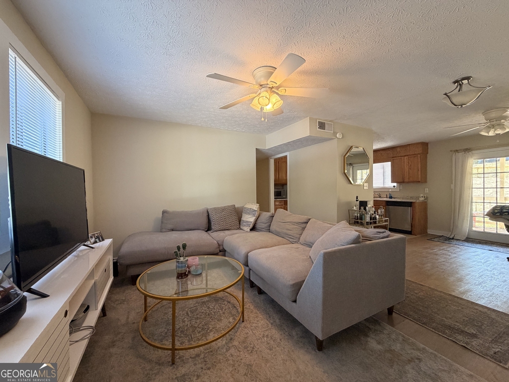 102 Welch Place - Photo 12