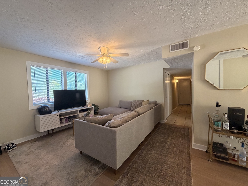 102 Welch Place - Photo 10