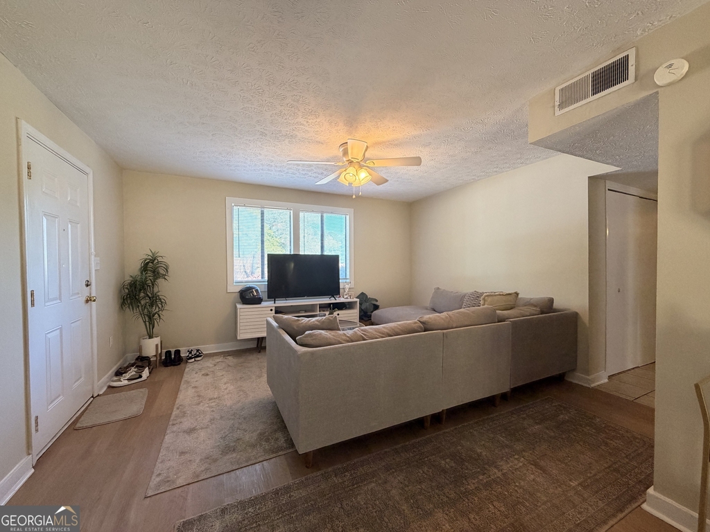 102 Welch Place - Photo 14