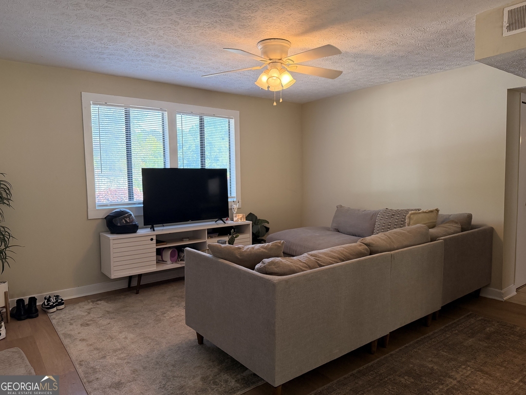 102 Welch Place - Photo 16