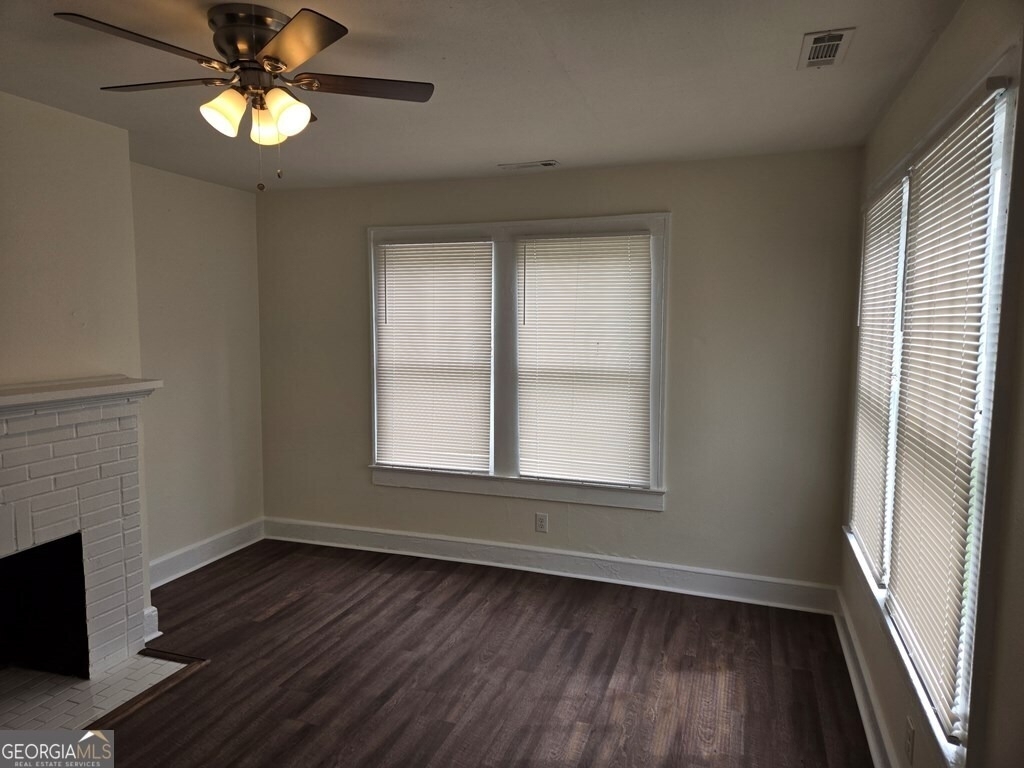209 W Moore Street - Photo 3
