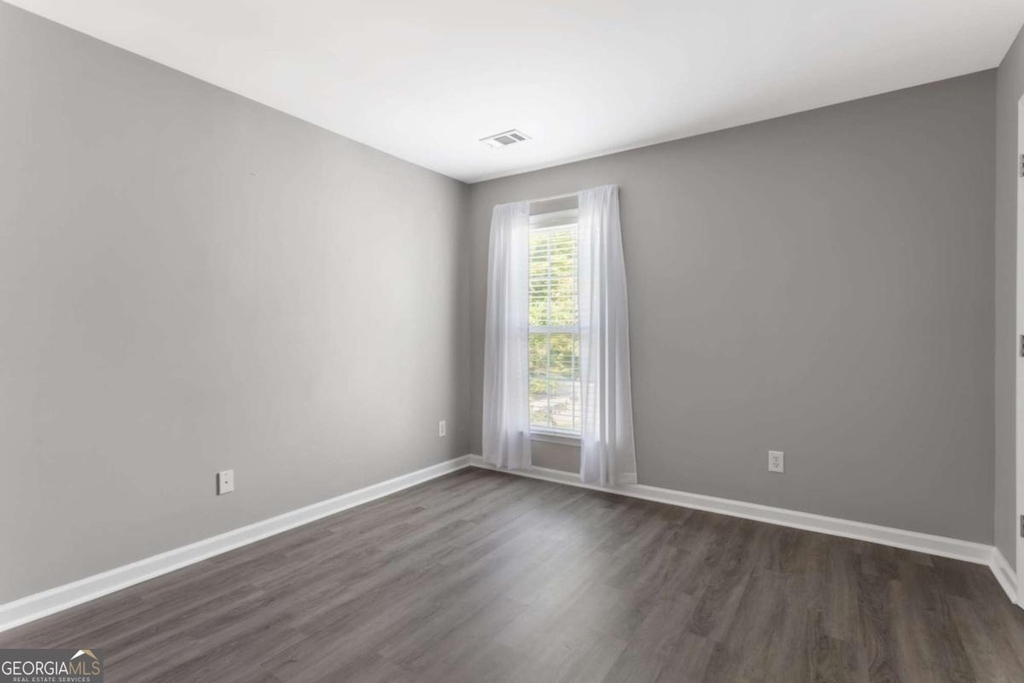 6250 Whirlaway Drive - Photo 5