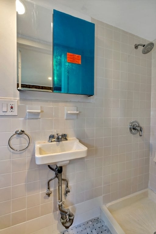 98 Christopher Street - Photo 3