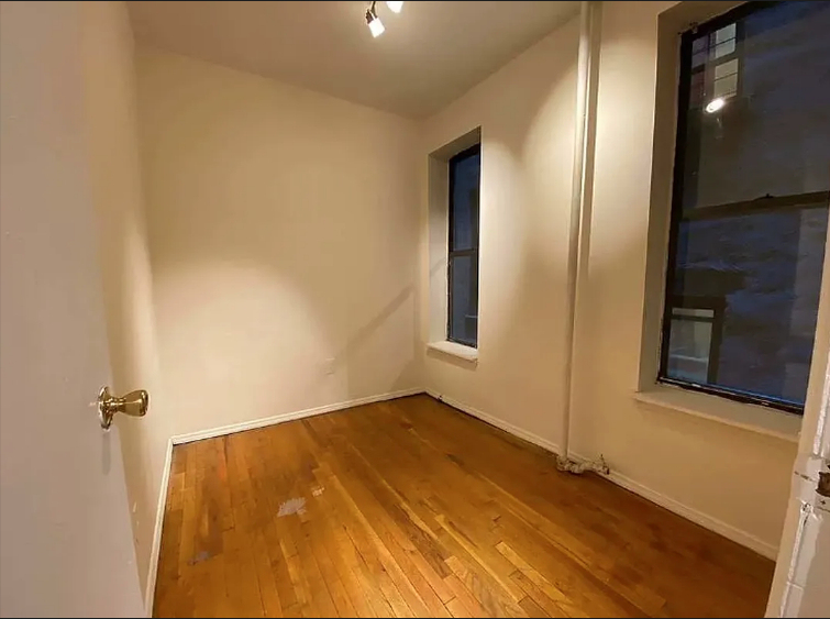 447 West 37th Street - Photo 5
