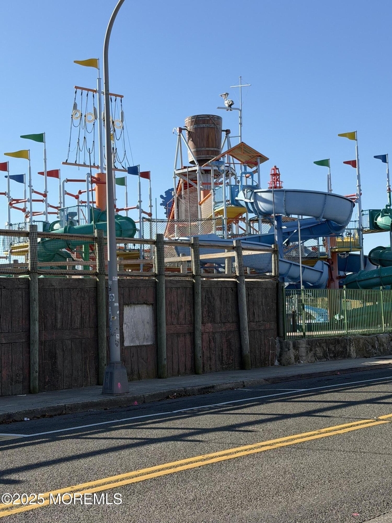 60 Sherman Avenue - Photo 14
