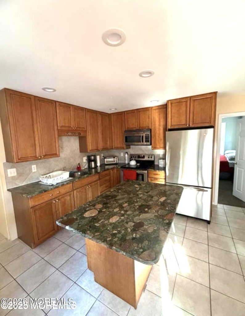 60 Sherman Avenue - Photo 1