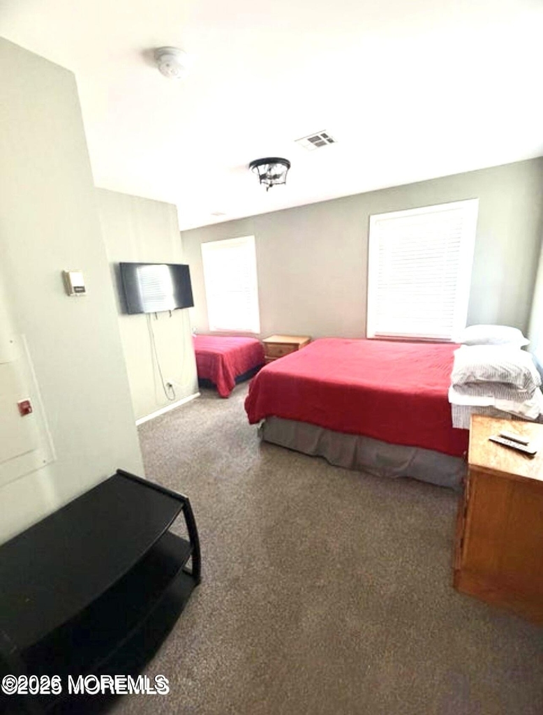 60 Sherman Avenue - Photo 3
